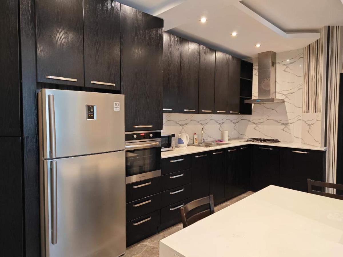 Two Bedroom Apartment In The City Center Tbilisi Exterior foto