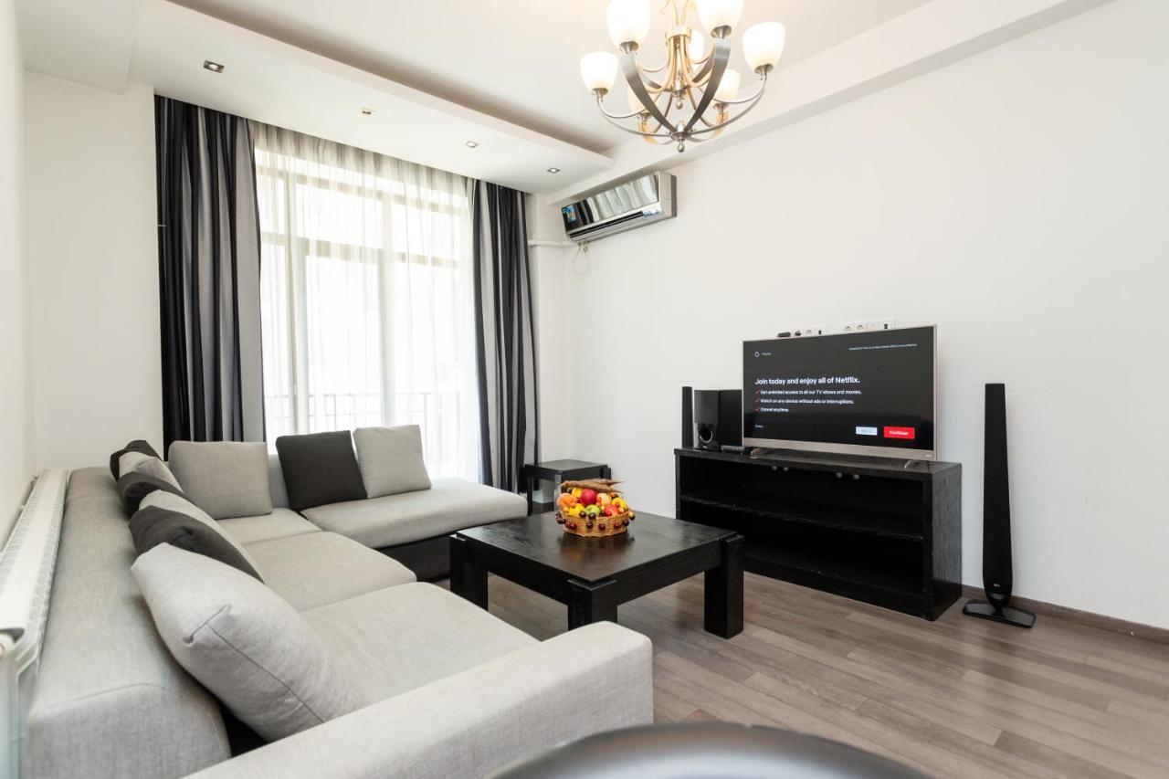Two Bedroom Apartment In The City Center Tbilisi Exterior foto