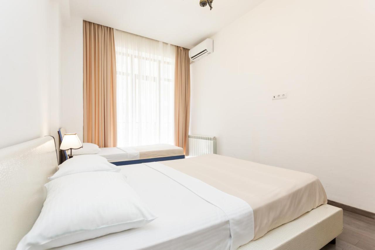Two Bedroom Apartment In The City Center Tbilisi Exterior foto